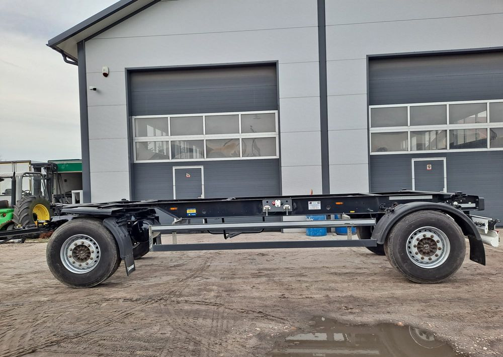 Krone Przyczepa BDF Krone - Pótkocsi cserefelépítményes: 1 kép. Krone Przyczepa BDF Krone - Pótkocsi cserefelépítményes: 1 kép.