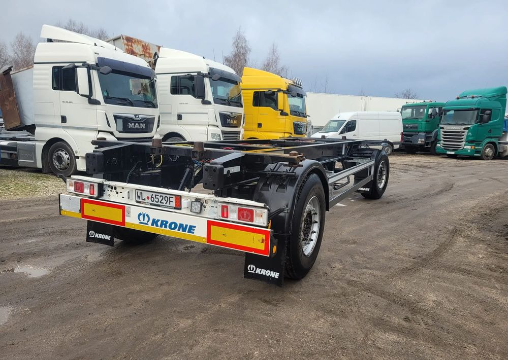 Krone Przyczepa BDF - Pótkocsi cserefelépítményes: 4 kép. Krone Przyczepa BDF - Pótkocsi cserefelépítményes: 4 kép.