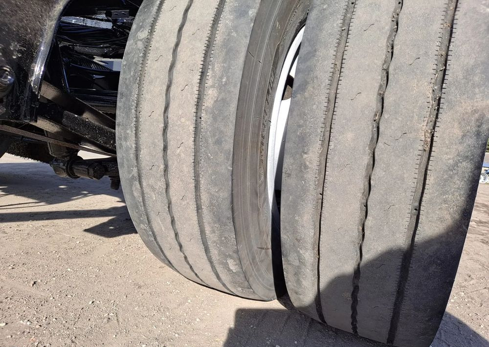 Krone Przyczepa Krone BDF 2017r - Pótkocsi cserefelépítményes: 5 kép. Krone Przyczepa Krone BDF 2017r - Pótkocsi cserefelépítményes: 5 kép.