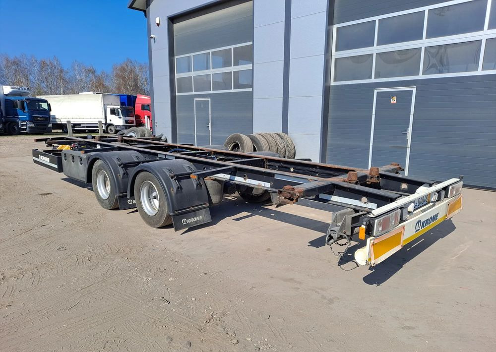 Krone Przyczepa Tandem - Pótkocsi cserefelépítményes: 1 kép. Krone Przyczepa Tandem - Pótkocsi cserefelépítményes: 1 kép.