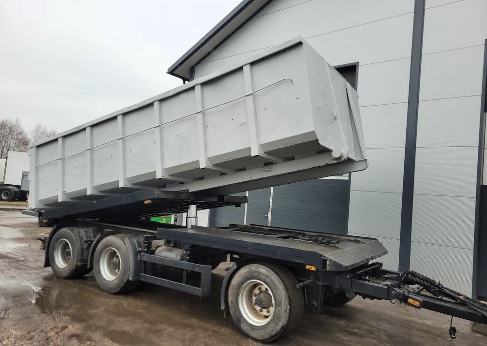 Krone Przyczepa wywrotka 3 osie wywrot - Pótkocsi billenőplatós: 1 kép. Krone Przyczepa wywrotka 3 osie wywrot - Pótkocsi billenőplatós: 1 kép.