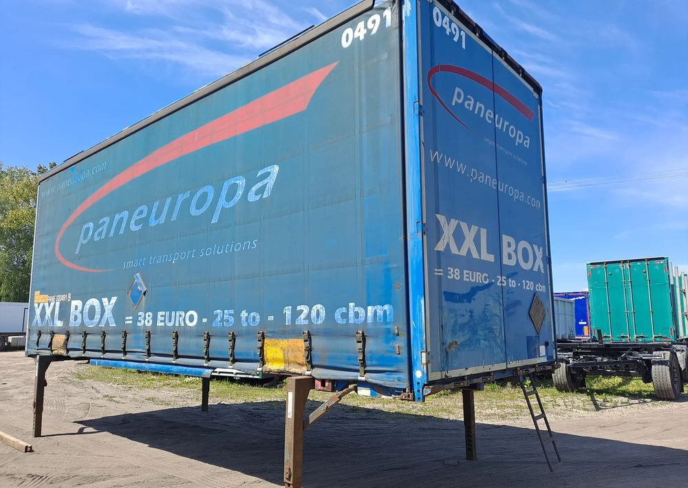 Krone Zabudowa Krone Jumbo 7.70 BDF - Ponyvás felépítmény: 3 kép. Krone Zabudowa Krone Jumbo 7.70 BDF - Ponyvás felépítmény: 3 kép.