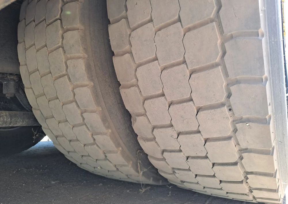 Alvaz teherautó MAN TGX 26.480 6X2 3 osie: 7 kép. Alvaz teherautó MAN TGX 26.480 6X2 3 osie: 7 kép.