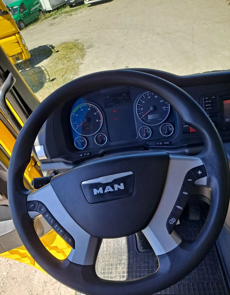 Alvaz teherautó MAN TGX 26.480 6X2 3 osie: 17 kép. Alvaz teherautó MAN TGX 26.480 6X2 3 osie: 17 kép.