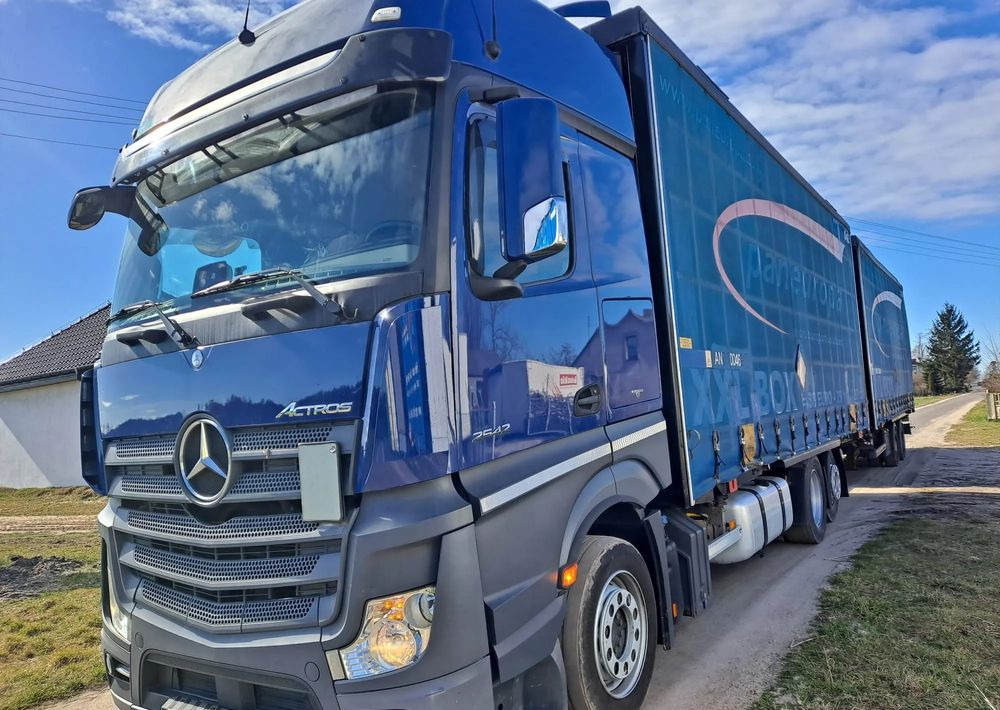 Mercedes-Benz Actros 2542 zestaw jumbo 7,70 - Ponyvás teherautó: 4 kép. Mercedes-Benz Actros 2542 zestaw jumbo 7,70 - Ponyvás teherautó: 4 kép.
