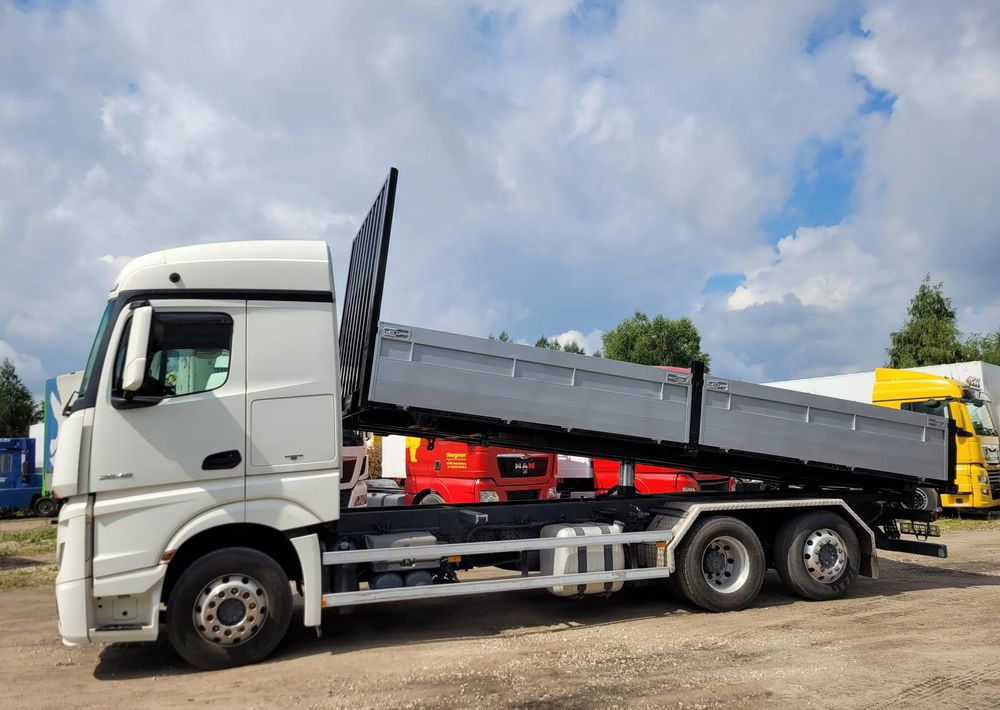 Mercedes-Benz Actros 2648 wywrotka faktura Vat - Billenőplatós teherautó: 2 kép. Mercedes-Benz Actros 2648 wywrotka faktura Vat - Billenőplatós teherautó: 2 kép.