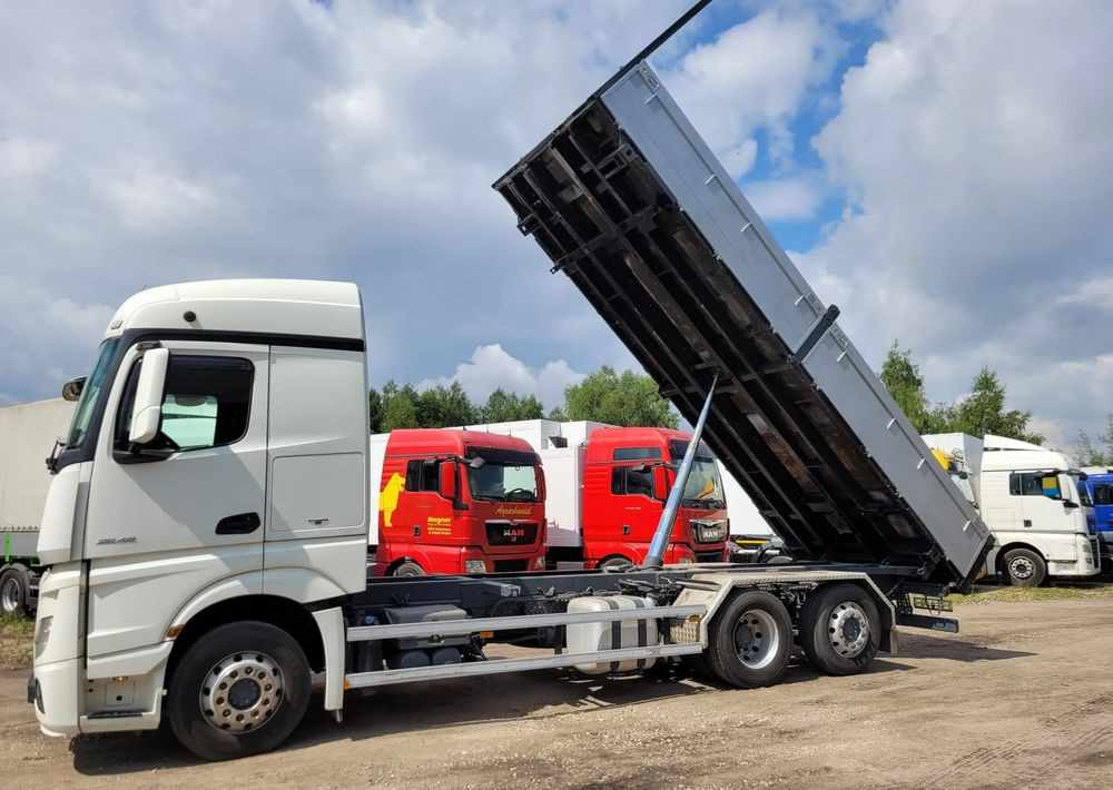 Billenőplatós teherautó Mercedes-Benz Actros 2648 wywrotka faktura Vat: 1 kép.