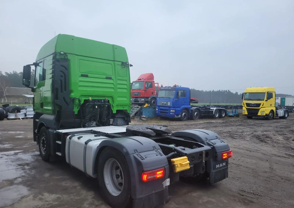 MAN TGX 18-460 EURO 6 - Nyergesvontató: 3 kép. MAN TGX 18-460 EURO 6 - Nyergesvontató: 3 kép.