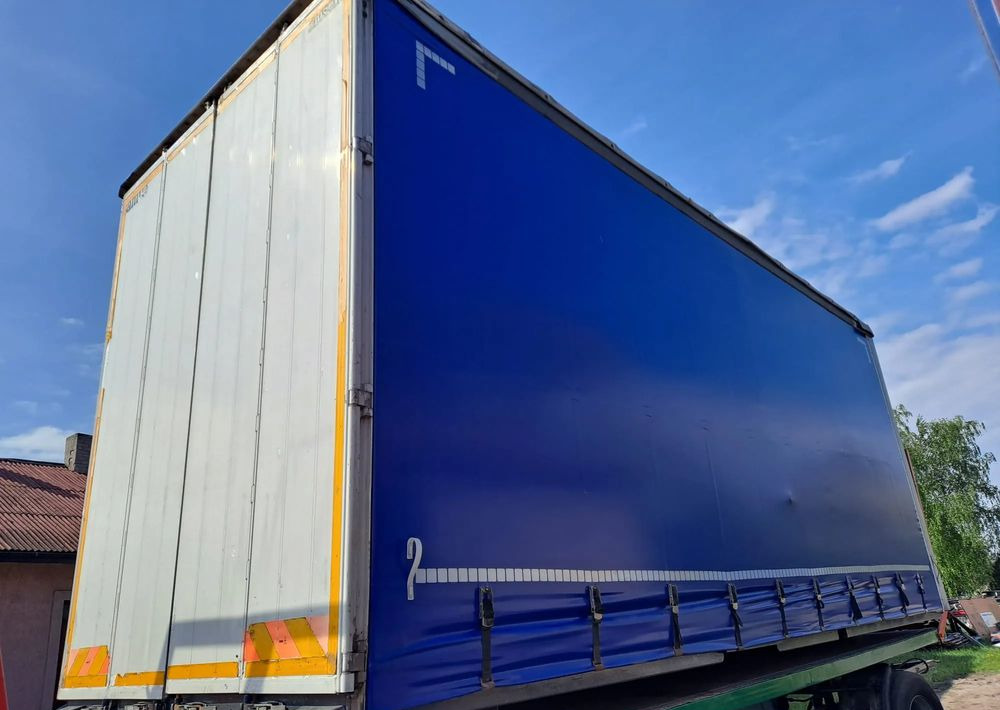 Samro Zabudowa Firana Jumbo 7,5 Krone/Wecon 18 palet - Ponyvás felépítmény: 5 kép. Samro Zabudowa Firana Jumbo 7,5 Krone/Wecon 18 palet - Ponyvás felépítmény: 5 kép.