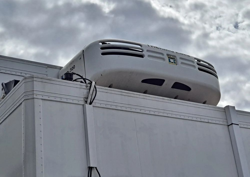 Schmitz Cargobull Kontener chłodnia BDF Thermo King MD300 - Pótkocsi hűtős: 2 kép. Schmitz Cargobull Kontener chłodnia BDF Thermo King MD300 - Pótkocsi hűtős: 2 kép.
