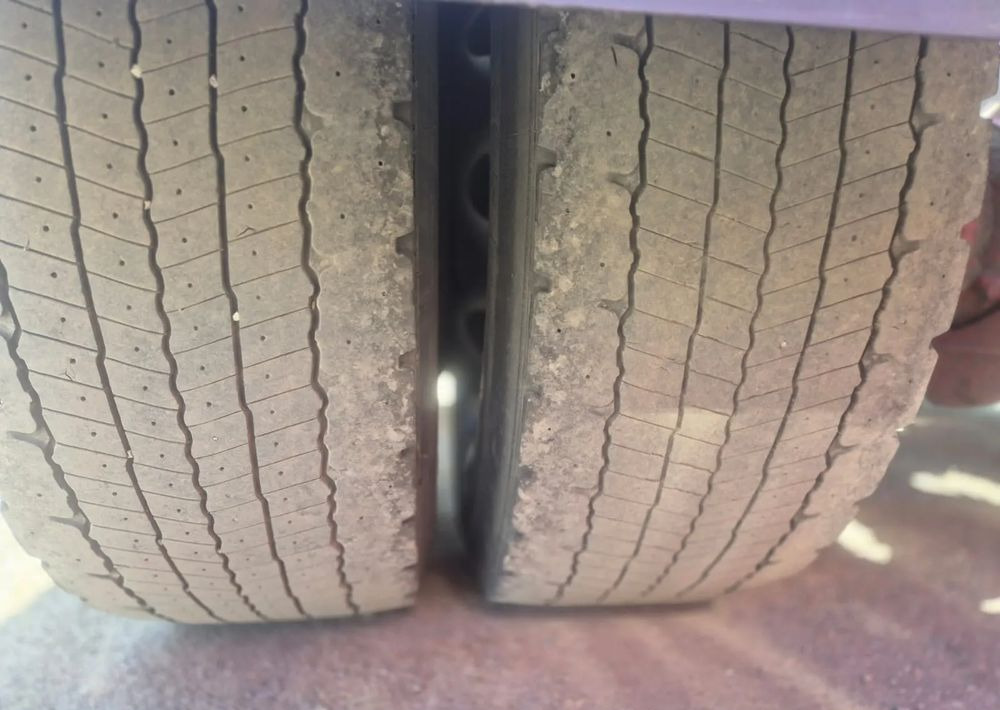 Alvaz teherautó Volvo: 18 kép.