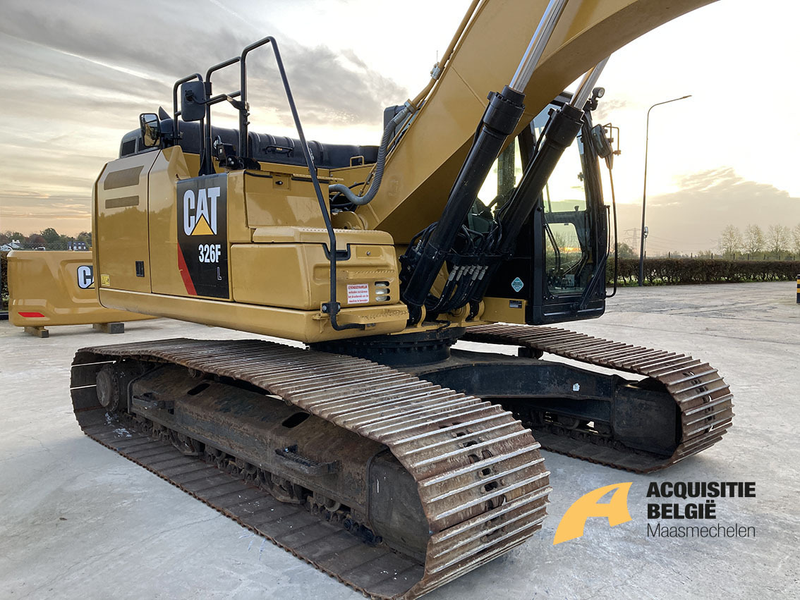 CATERPILLAR 326FL - Lánctalpas kotró: 5 kép. CATERPILLAR 326FL - Lánctalpas kotró: 5 kép.