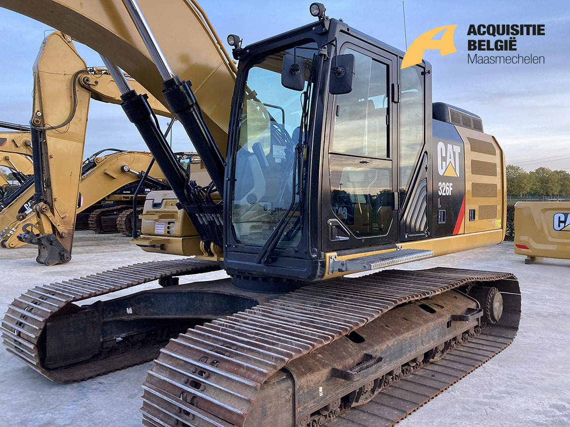 CATERPILLAR 326FL - Lánctalpas kotró: 2 kép. CATERPILLAR 326FL - Lánctalpas kotró: 2 kép.