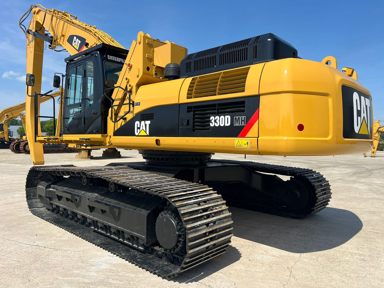 CATERPILLAR 330D MH - Hulladék kotró: 1 kép. CATERPILLAR 330D MH - Hulladék kotró: 1 kép.