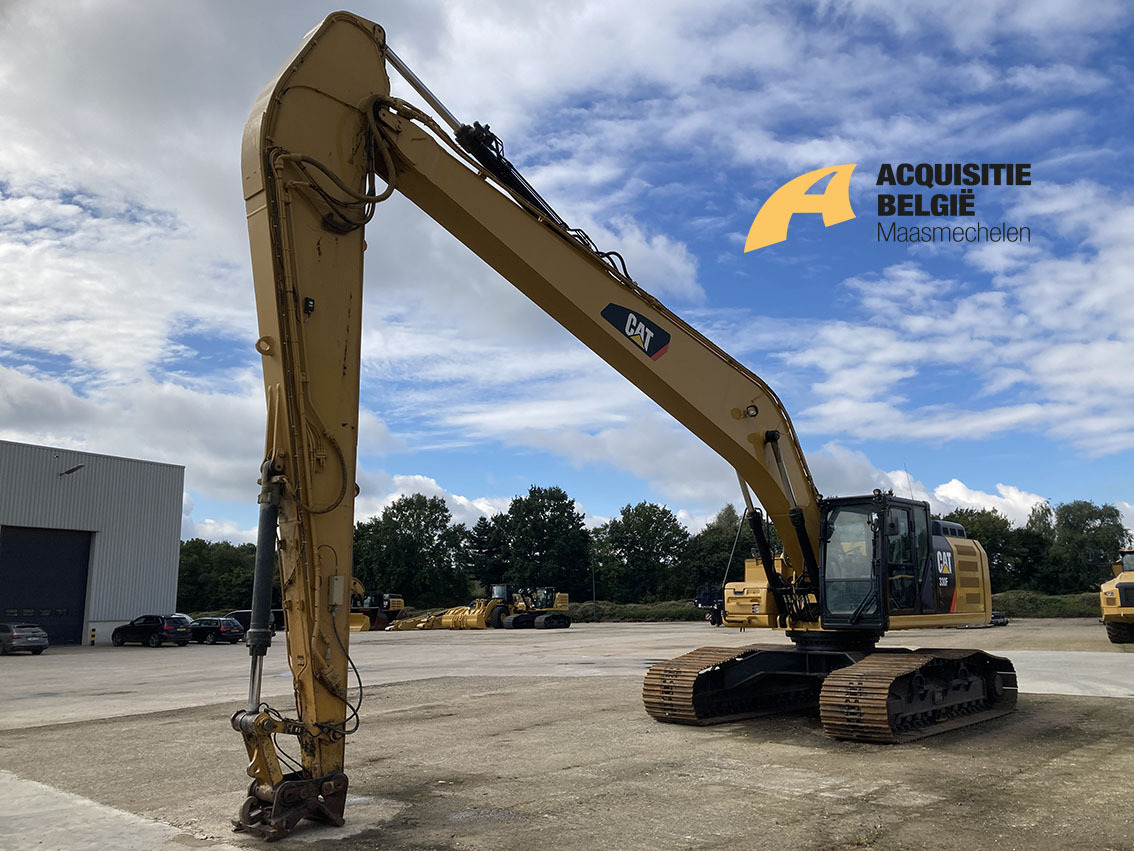 Caterpillar 330F Long Reach - Lánctalpas kotró: 3 kép. Caterpillar 330F Long Reach - Lánctalpas kotró: 3 kép.