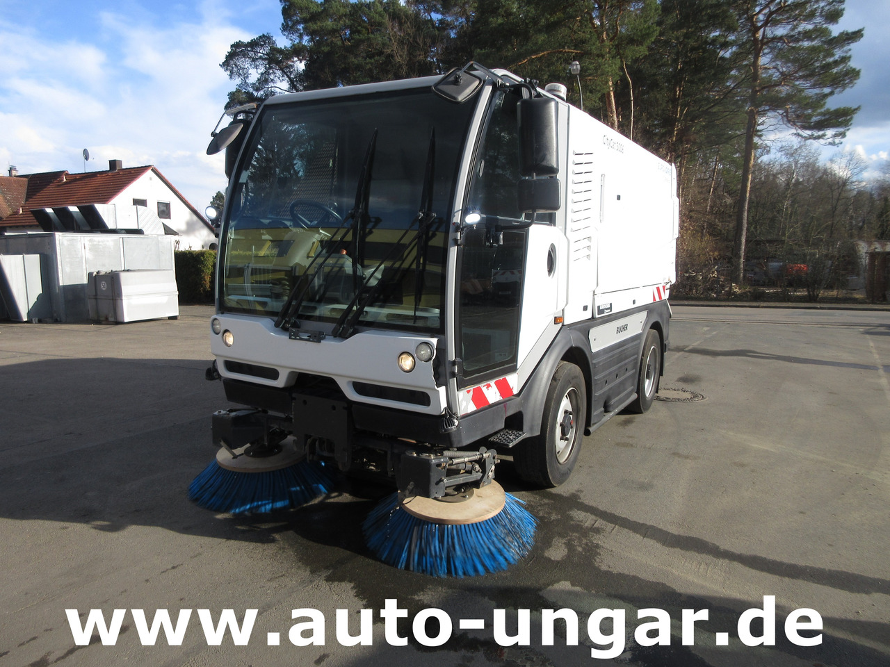 Bucher CityCat CC 5006 FPT Euro 6 Diesel Kehrmaschine 5m³ 4-Rad-Lenkung - Utcaseprő gép: 1 kép. Bucher CityCat CC 5006 FPT Euro 6 Diesel Kehrmaschine 5m³ 4-Rad-Lenkung - Utcaseprő gép: 1 kép.