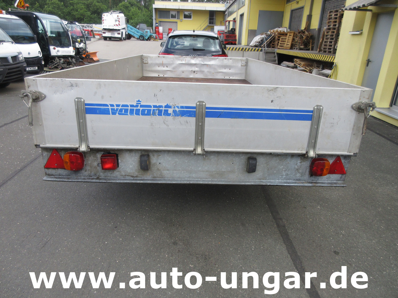 Buhl Variant 2000 Anhänger Pritsche Hochlader 2.000kg Alubordwände - Platós pótkocsi: 3 kép. Buhl Variant 2000 Anhänger Pritsche Hochlader 2.000kg Alubordwände - Platós pótkocsi: 3 kép.