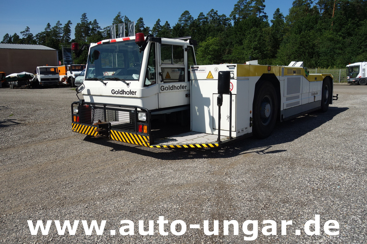 GOLDHOFER AST-1 A500 Baujahr 1999 Push-Back towbarless Pushback Liebherr used GSE - Repülőgép vontató: 3 kép. GOLDHOFER AST-1 A500 Baujahr 1999 Push-Back towbarless Pushback Liebherr used GSE - Repülőgép vontató: 3 kép.