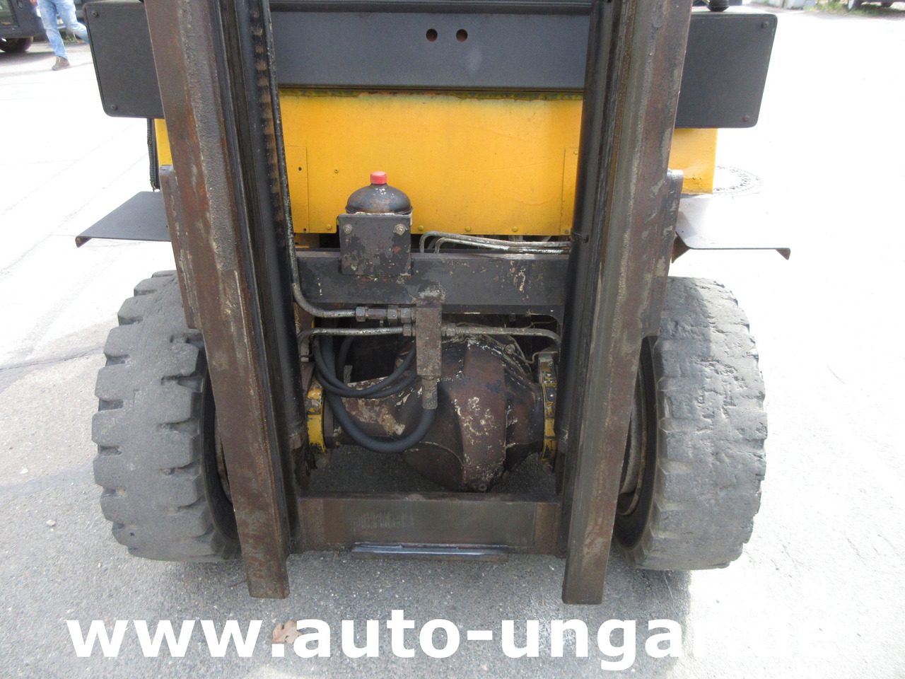 JUNGHEINRICH DFG 40 Diesel Gabelstapler 4.000kg Freihub Steinbock Yale Still Boss - Dízel targonca: 4 kép. JUNGHEINRICH DFG 40 Diesel Gabelstapler 4.000kg Freihub Steinbock Yale Still Boss - Dízel targonca: 4 kép.