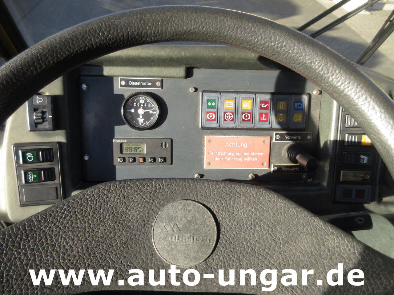 Földi áramforrás MULTICAR M26 Lechmotoren GPU Ground Power Unit - used GSE - 28V DC & 115V 400Hz: 9 kép. Földi áramforrás MULTICAR M26 Lechmotoren GPU Ground Power Unit - used GSE - 28V DC & 115V 400Hz: 9 kép.