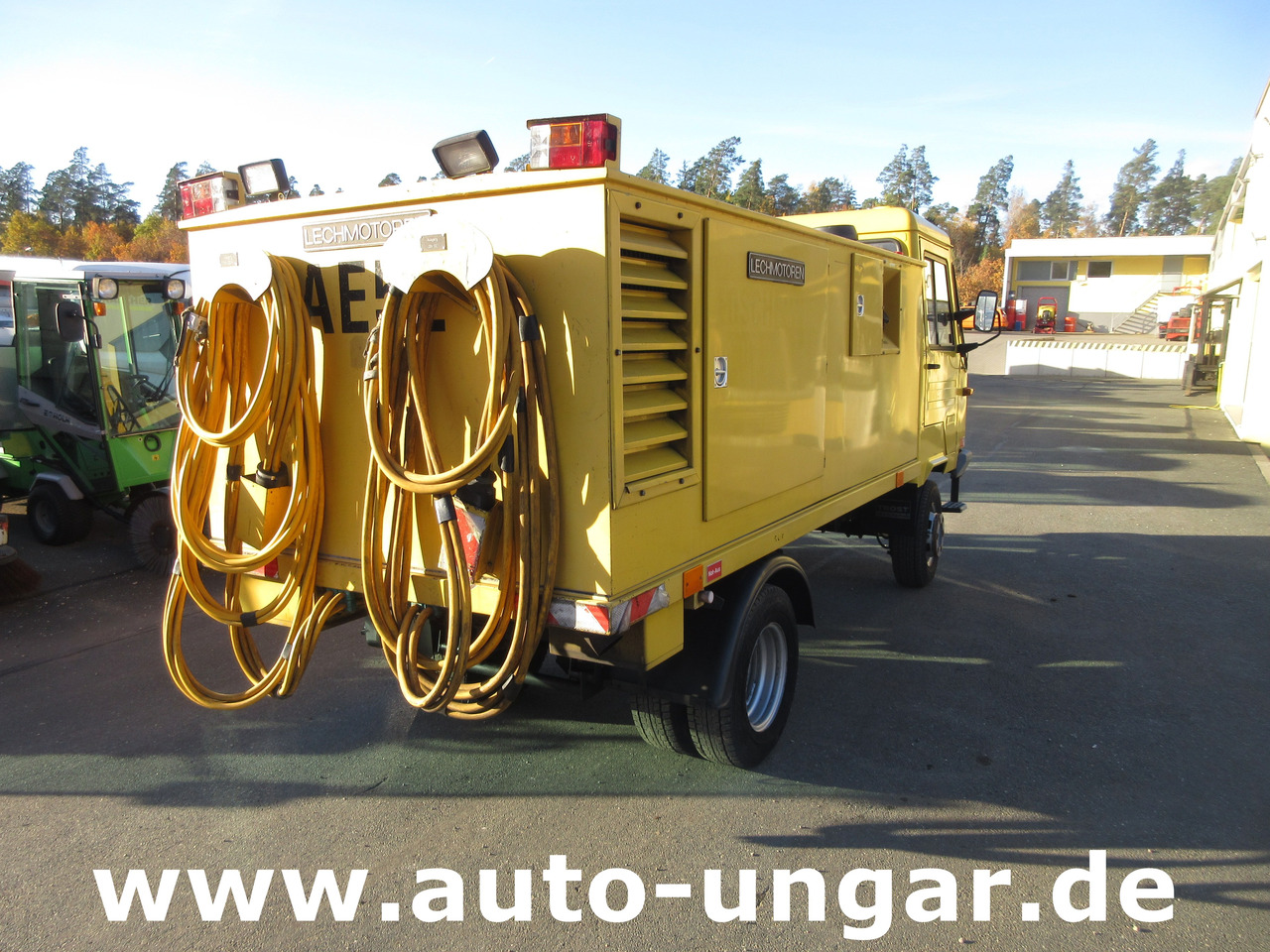 Földi áramforrás MULTICAR M26 Lechmotoren GPU Ground Power Unit - used GSE - 28V DC & 115V 400Hz: 5 kép. Földi áramforrás MULTICAR M26 Lechmotoren GPU Ground Power Unit - used GSE - 28V DC & 115V 400Hz: 5 kép.