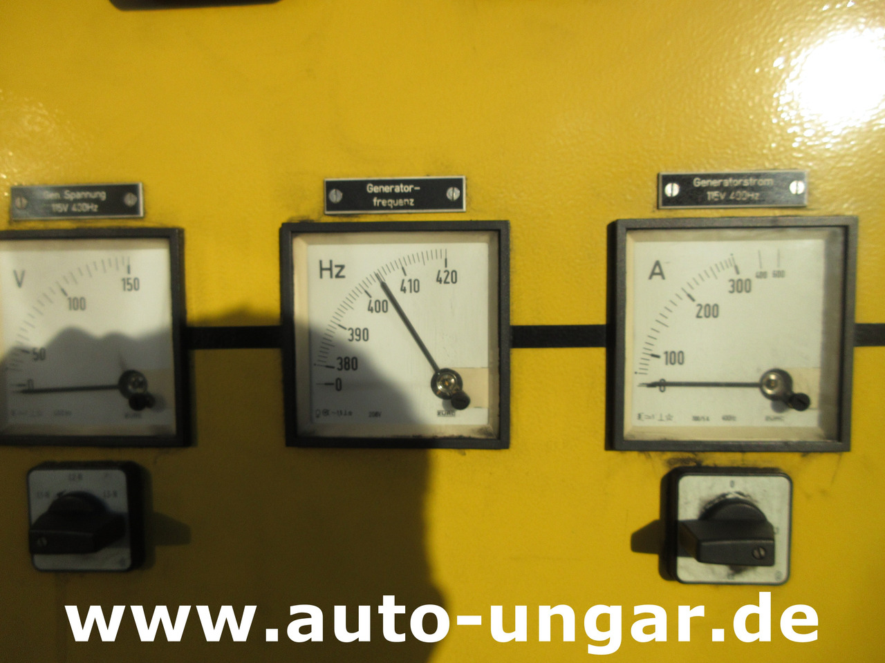 Földi áramforrás MULTICAR M26 Lechmotoren GPU Ground Power Unit - used GSE - 28V DC & 115V 400Hz: 13 kép. Földi áramforrás MULTICAR M26 Lechmotoren GPU Ground Power Unit - used GSE - 28V DC & 115V 400Hz: 13 kép.