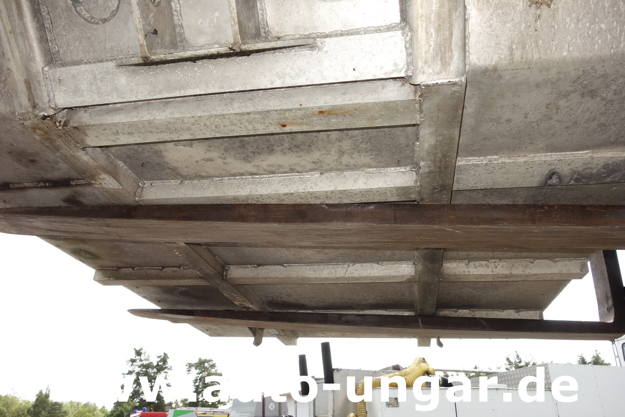 Szemetesautó felépítmény Provence Benne Alumulde 5m³ Müllaufbau aus Alu mit seitlicher Klappe: 8 kép. Szemetesautó felépítmény Provence Benne Alumulde 5m³ Müllaufbau aus Alu mit seitlicher Klappe: 8 kép.