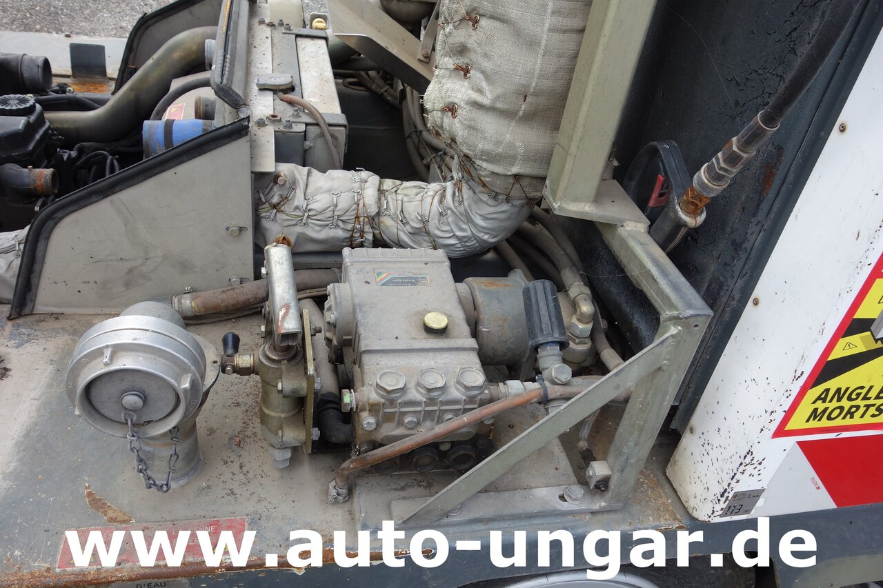 Utcaseprő gép Ravo C540 / 530 Kehrmaschine - Kärcher - Heckabsaugung - Motorschaden: 15 kép.