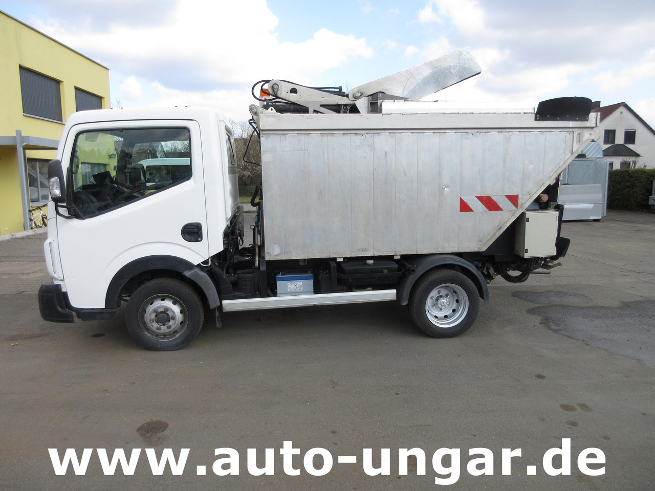 Renault Maxity 130 Müllwagen 3.500kg Lifter Presse Kipper Provence Benne Medium - Szemetesautó: 4 kép. Renault Maxity 130 Müllwagen 3.500kg Lifter Presse Kipper Provence Benne Medium - Szemetesautó: 4 kép.