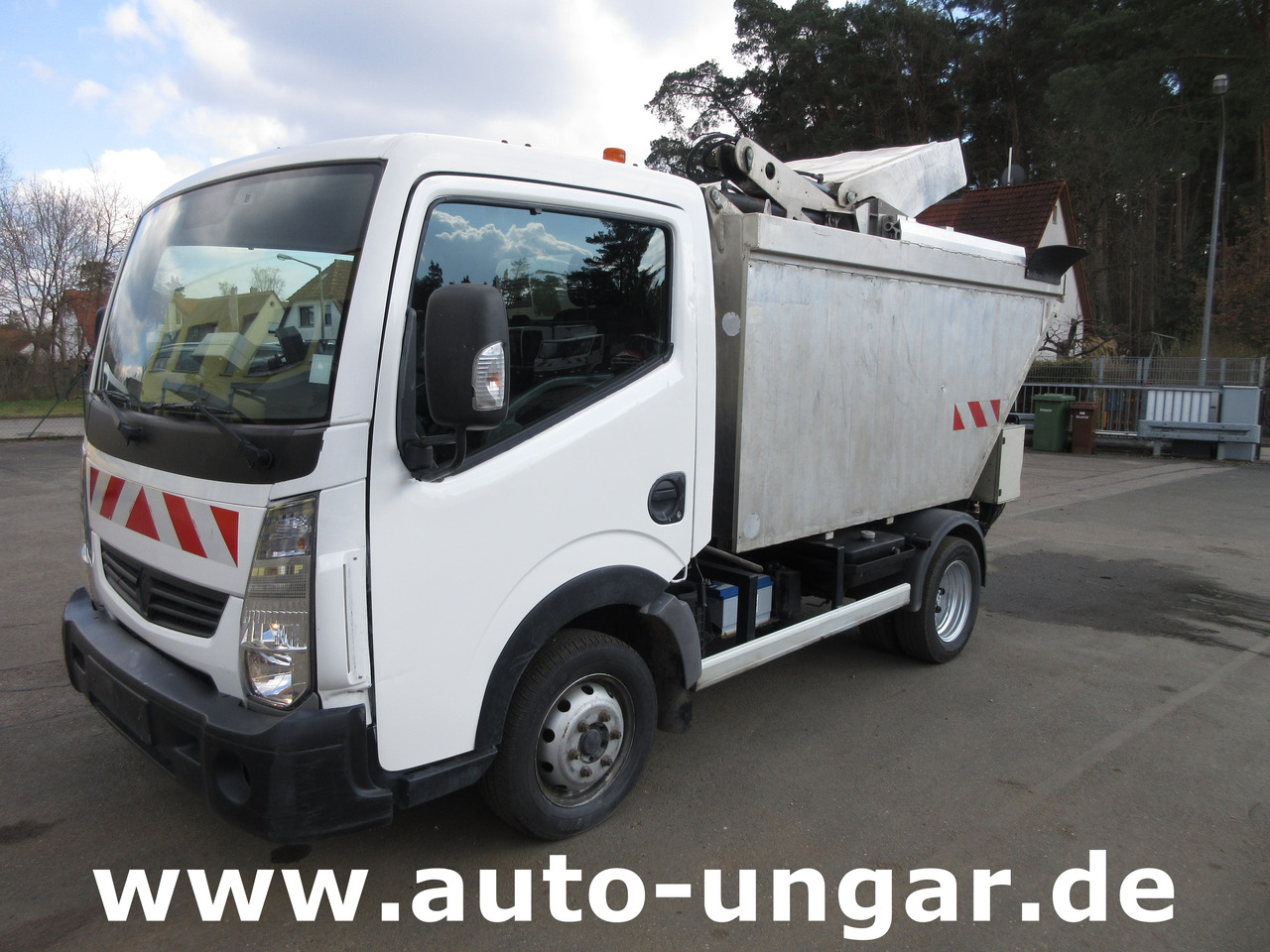 Renault Maxity 130 Müllwagen 3.500kg Lifter Presse Kipper Provence Benne Medium - Szemetesautó: 3 kép. Renault Maxity 130 Müllwagen 3.500kg Lifter Presse Kipper Provence Benne Medium - Szemetesautó: 3 kép.