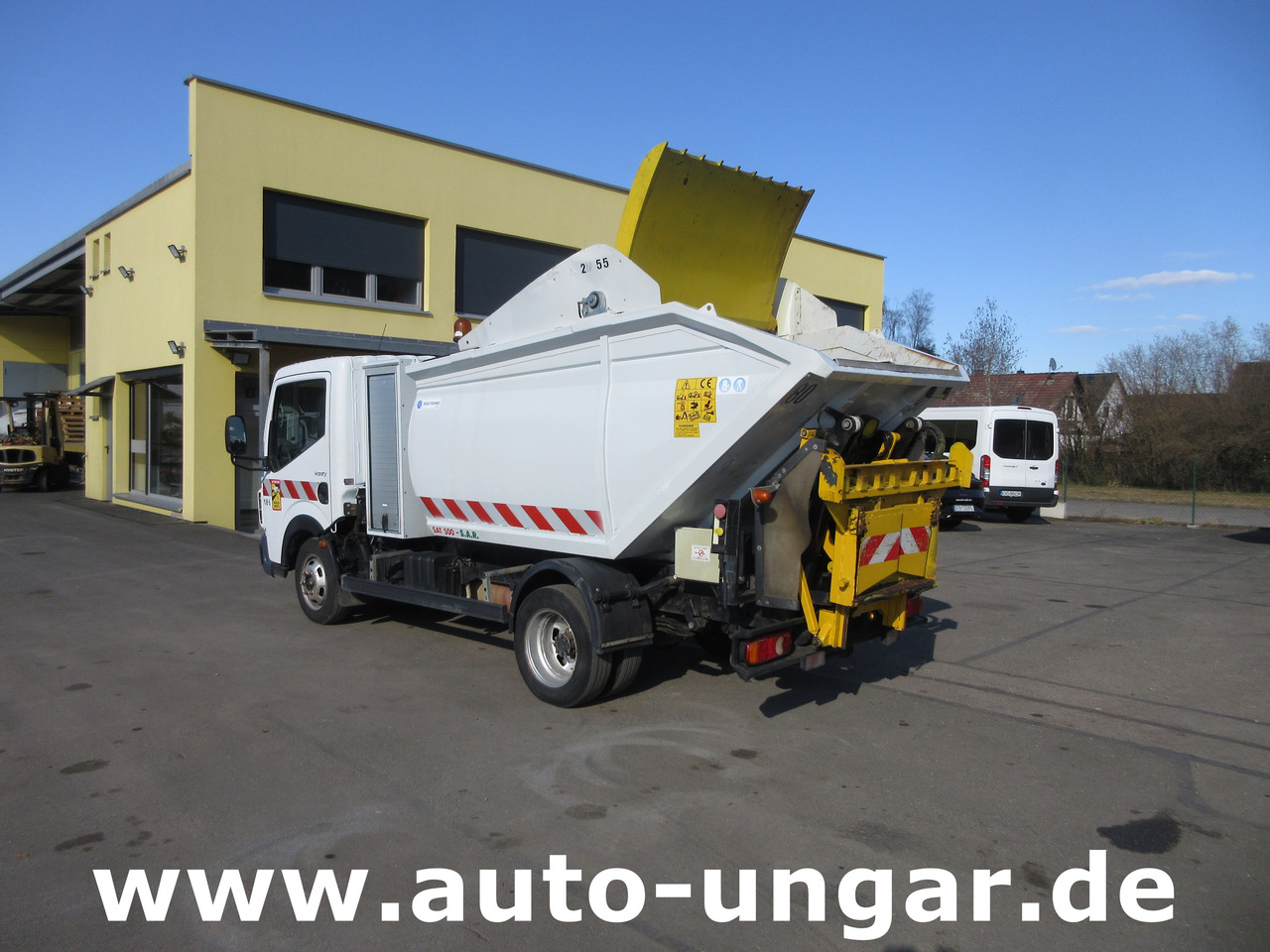 Renault Maxity 130 Müllwagen IRIDE SAT 500 Bj. 2010 4.500kg Presse Schüttung Kipper - Szemetesautó: 3 kép. Renault Maxity 130 Müllwagen IRIDE SAT 500 Bj. 2010 4.500kg Presse Schüttung Kipper - Szemetesautó: 3 kép.
