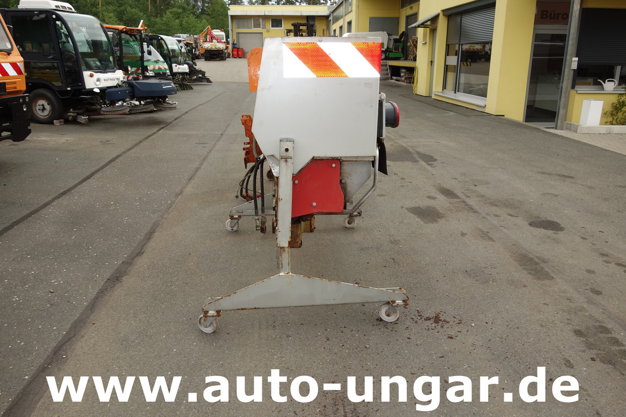 Multicar Kiefer - Bertsche Heckanbaustreuer für Multicar Boki Ladog Hansa Winterdienst - Többcélú/ Speciális jármű: 4 kép. Multicar Kiefer - Bertsche Heckanbaustreuer für Multicar Boki Ladog Hansa Winterdienst - Többcélú/ Speciális jármű: 4 kép.