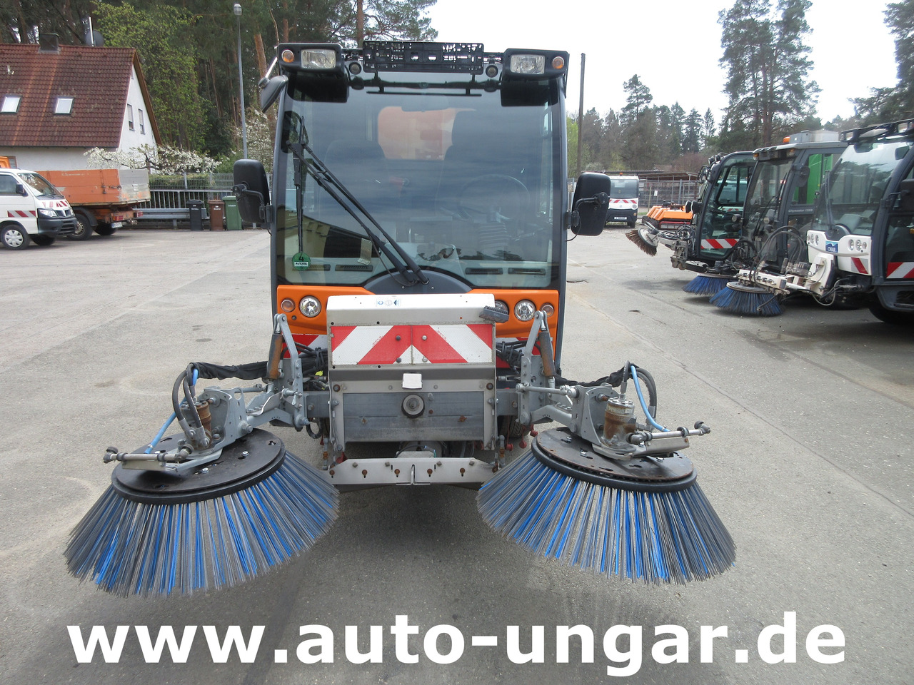 Multicar Tremo X56 4x4 Euro 5 Bj. 2015 Trilety TXK Kehr-Aufbau Motorschaden - Többcélú/ Speciális jármű: 2 kép. Multicar Tremo X56 4x4 Euro 5 Bj. 2015 Trilety TXK Kehr-Aufbau Motorschaden - Többcélú/ Speciális jármű: 2 kép.