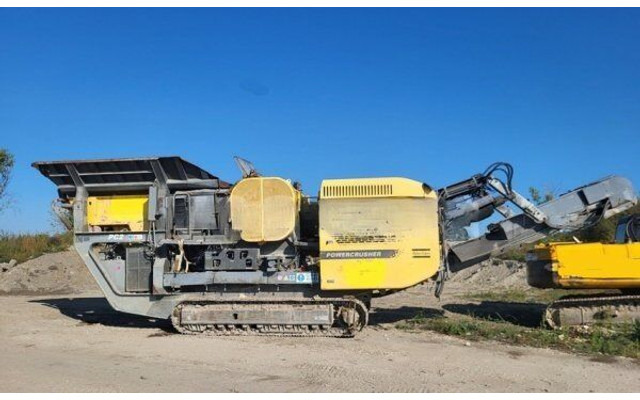 Atlas-Copco PC 2 / PowerCrusher - Pofás törő: 1 kép. Atlas-Copco PC 2 / PowerCrusher - Pofás törő: 1 kép.
