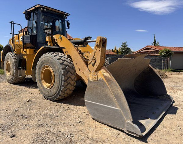 Caterpillar 962 M +Topcon - Gumikerekes homlokrakodó: 1 kép. Caterpillar 962 M +Topcon - Gumikerekes homlokrakodó: 1 kép.