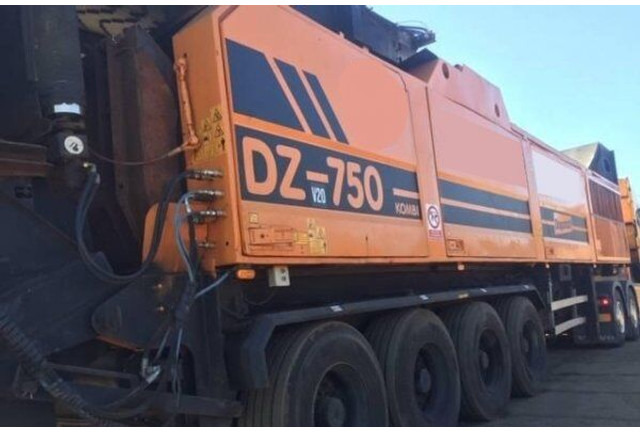 Törőgép Doppstadt DZ 750 Kombi (bio): 17 kép. Törőgép Doppstadt DZ 750 Kombi (bio): 17 kép.