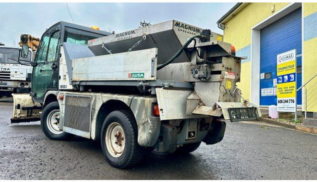 AUSA B 200H 4x4 sklápěč sypač zametač radlice - Építőipari gépek: 4 kép. AUSA B 200H 4x4 sklápěč sypač zametač radlice - Építőipari gépek: 4 kép.