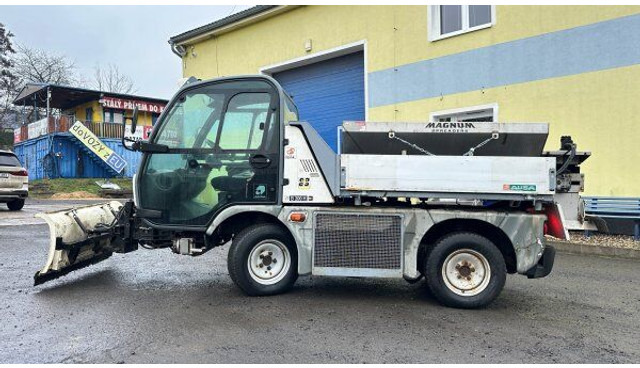 AUSA B 200H 4x4 sklápěč sypač zametač radlice - Építőipari gépek: 1 kép. AUSA B 200H 4x4 sklápěč sypač zametač radlice - Építőipari gépek: 1 kép.