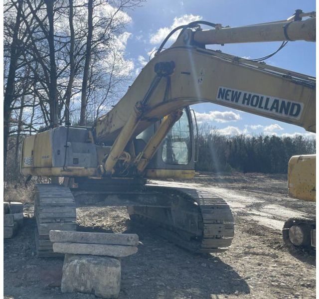 Fiat-Kobelco E485 - Lánctalpas kotró: 2 kép. Fiat-Kobelco E485 - Lánctalpas kotró: 2 kép.
