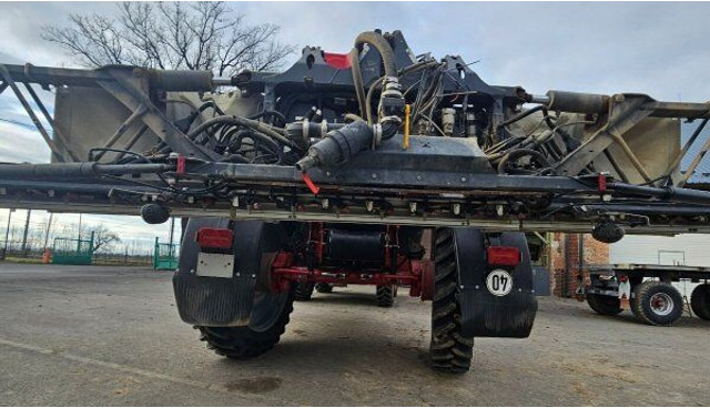 Horsch Leeb - LT 5 (27m/5m3, 600 ltr-min, pulze - Permetezők: 2 kép. Horsch Leeb - LT 5 (27m/5m3, 600 ltr-min, pulze - Permetezők: 2 kép.