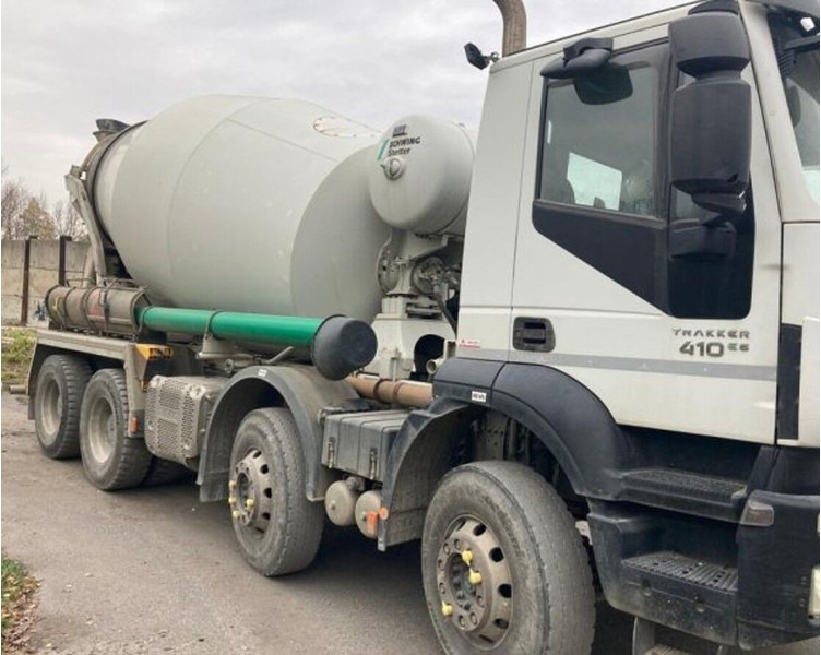 Iveco 8x4 Trakker AD340.T41B +9m3 - Betonmixer: 2 kép. Iveco 8x4 Trakker AD340.T41B +9m3 - Betonmixer: 2 kép.