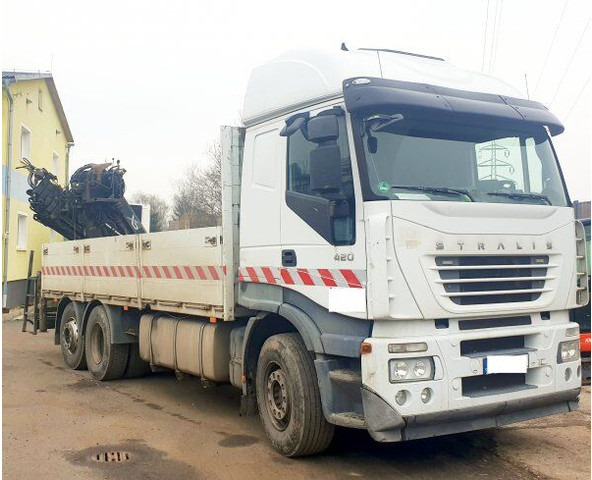Iveco Stralis 420 - Platós teherautó, Darus autó: 1 kép. Iveco Stralis 420 - Platós teherautó, Darus autó: 1 kép.