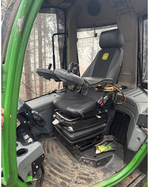 John Deere 1010E 8W - Kihordó: 5 kép. John Deere 1010E 8W - Kihordó: 5 kép.
