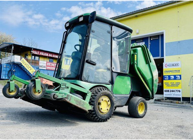 John Deere 1565 Serie II 4WD + MCS 600H - Kerti fűkasza: 1 kép. John Deere 1565 Serie II 4WD + MCS 600H - Kerti fűkasza: 1 kép.