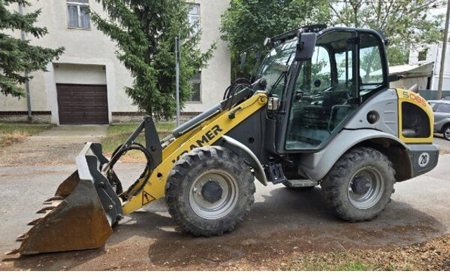 Kramer 5085 (353-11S) - Gumikerekes homlokrakodó: 1 kép. Kramer 5085 (353-11S) - Gumikerekes homlokrakodó: 1 kép.