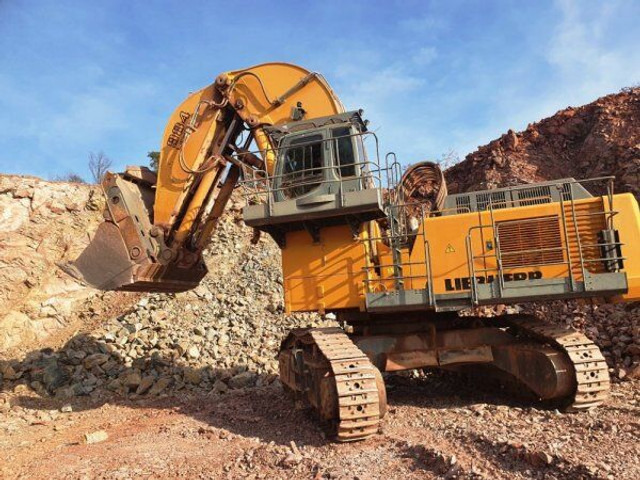 Liebherr R 984C HD (125t) - Kotrógép: 1 kép. Liebherr R 984C HD (125t) - Kotrógép: 1 kép.