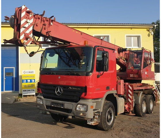 Mercedes-Benz 6x4 Actros 3332K +20t (ČKD) AD 20.2 - Terepjáró autódaru: 1 kép. Mercedes-Benz 6x4 Actros 3332K +20t (ČKD) AD 20.2 - Terepjáró autódaru: 1 kép.