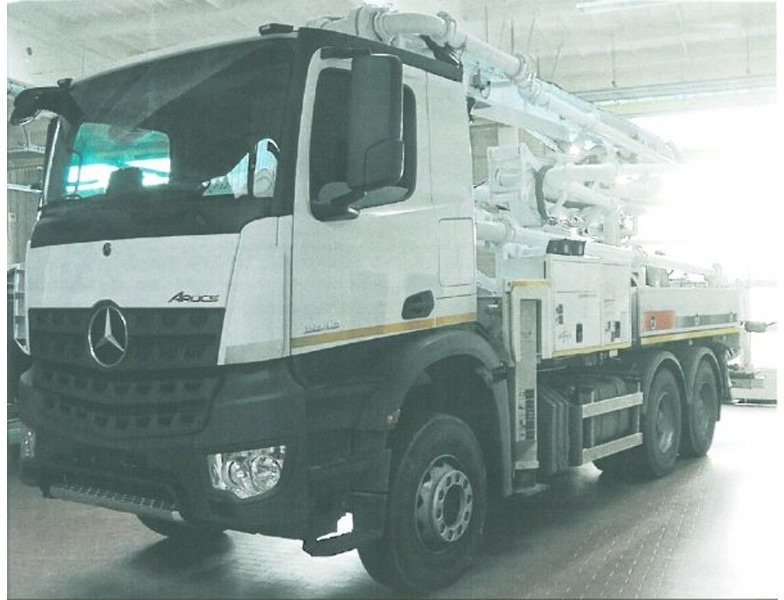 Mercedes-Benz Arocs 2840 - Stabil betonszivattyú: 2 kép. Mercedes-Benz Arocs 2840 - Stabil betonszivattyú: 2 kép.