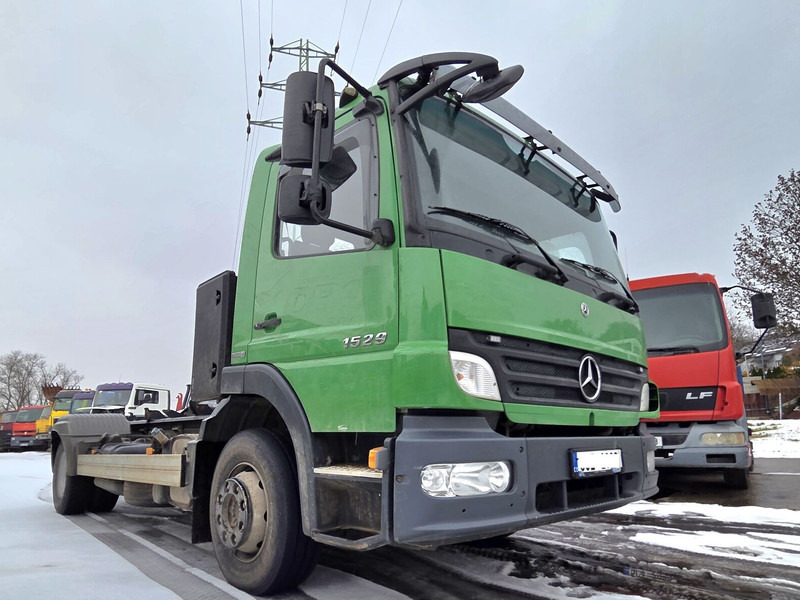 Mercedes-Benz Atego 1529 +(2021)CTS - Horgos rakodó teherautó: 3 kép. Mercedes-Benz Atego 1529 +(2021)CTS - Horgos rakodó teherautó: 3 kép.