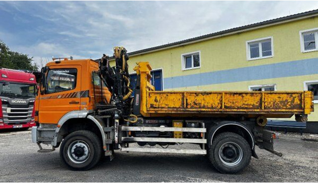 Mercedes-Benz Atego 1823 +HIAB - Horgos rakodó teherautó, Darus autó: 3 kép. Mercedes-Benz Atego 1823 +HIAB - Horgos rakodó teherautó, Darus autó: 3 kép.
